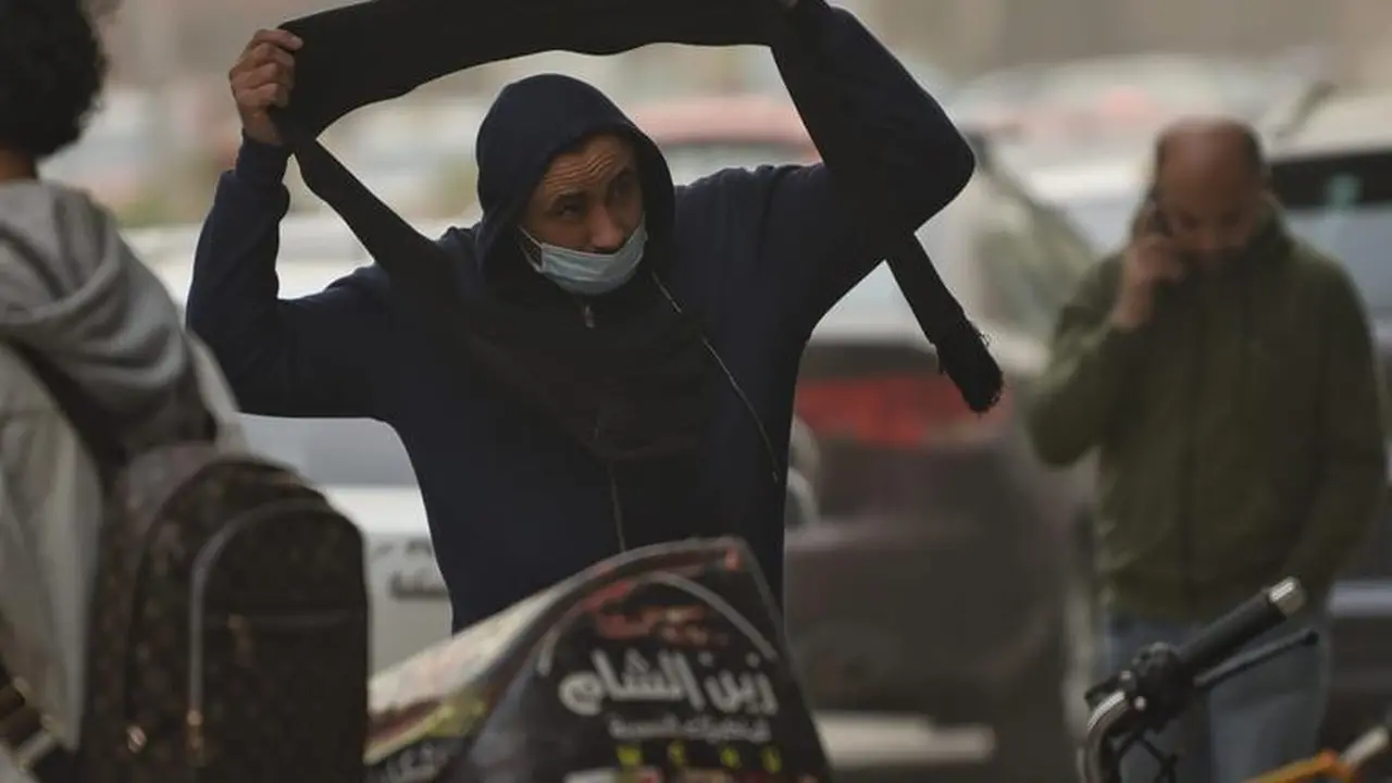 تقلبات جوية مفاجئة.. طقس الإسكندرية غدًا يشهد ظهور أتربة عالقة في مناطق الساحل
